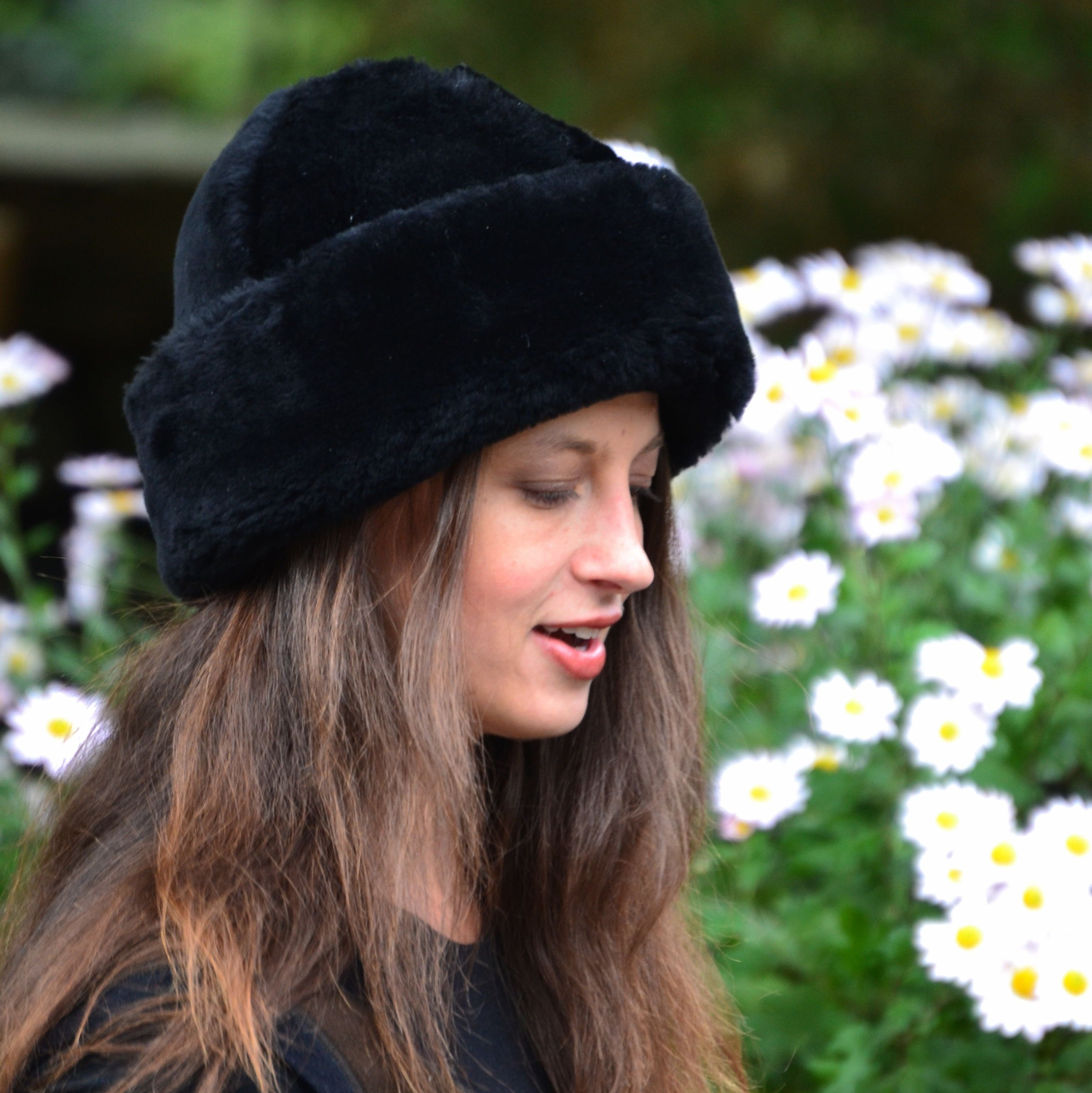 Mouton Round Hat